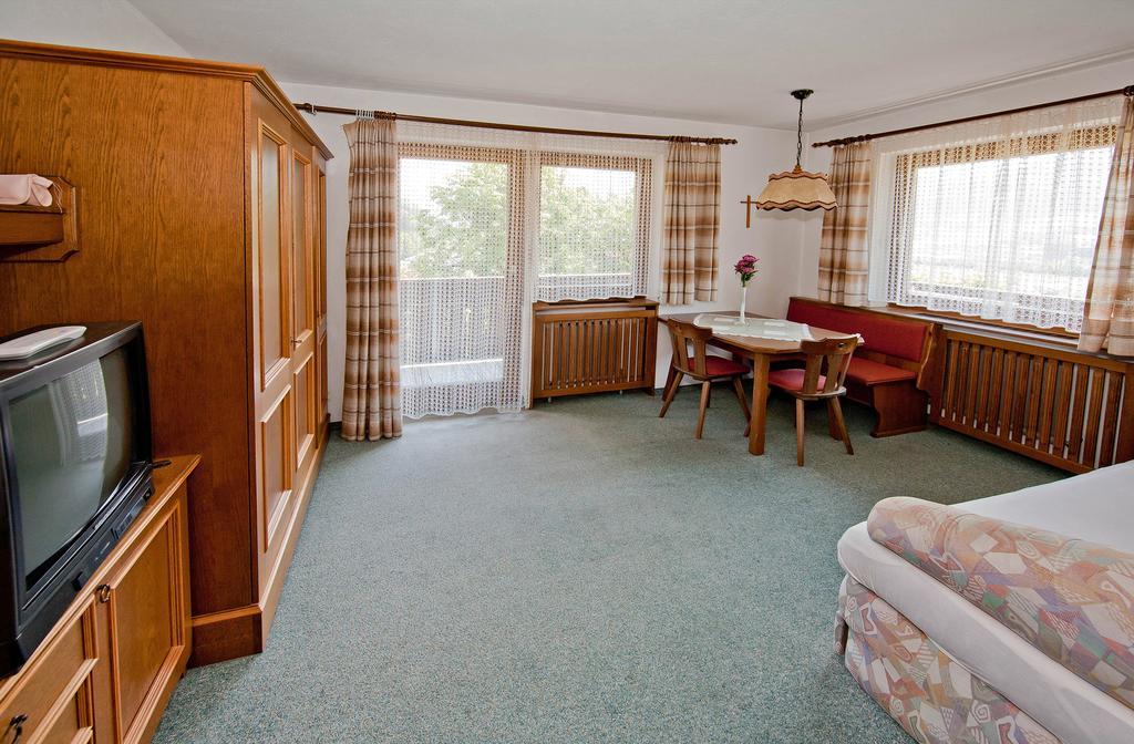 Landhaus Maridl Hart im Zillertal Room photo