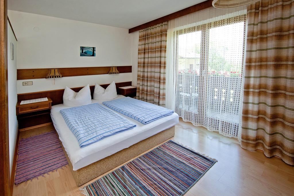Landhaus Maridl Hart im Zillertal Room photo