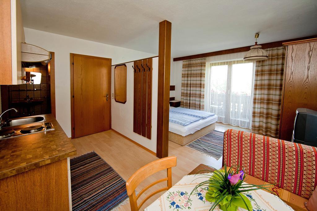 Landhaus Maridl Hart im Zillertal Room photo